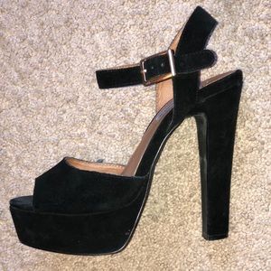 Steve Madden DYNEMITE heels size 8